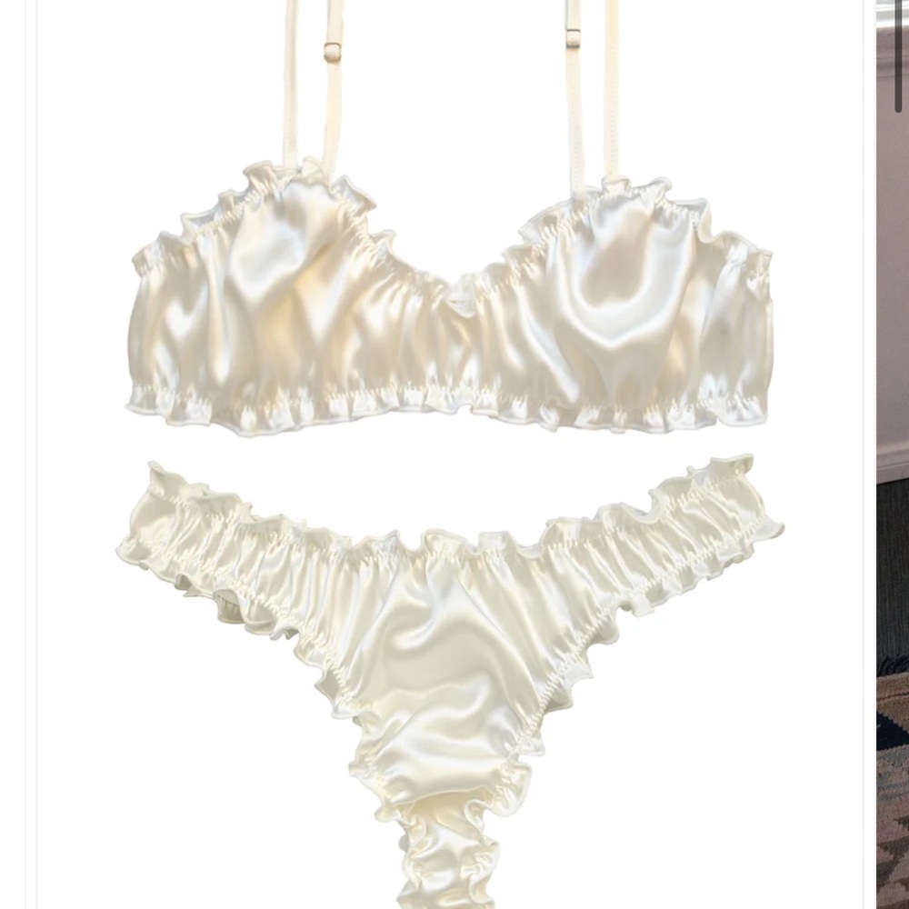 Softandwet Lattemiele Silk Lingerie Set